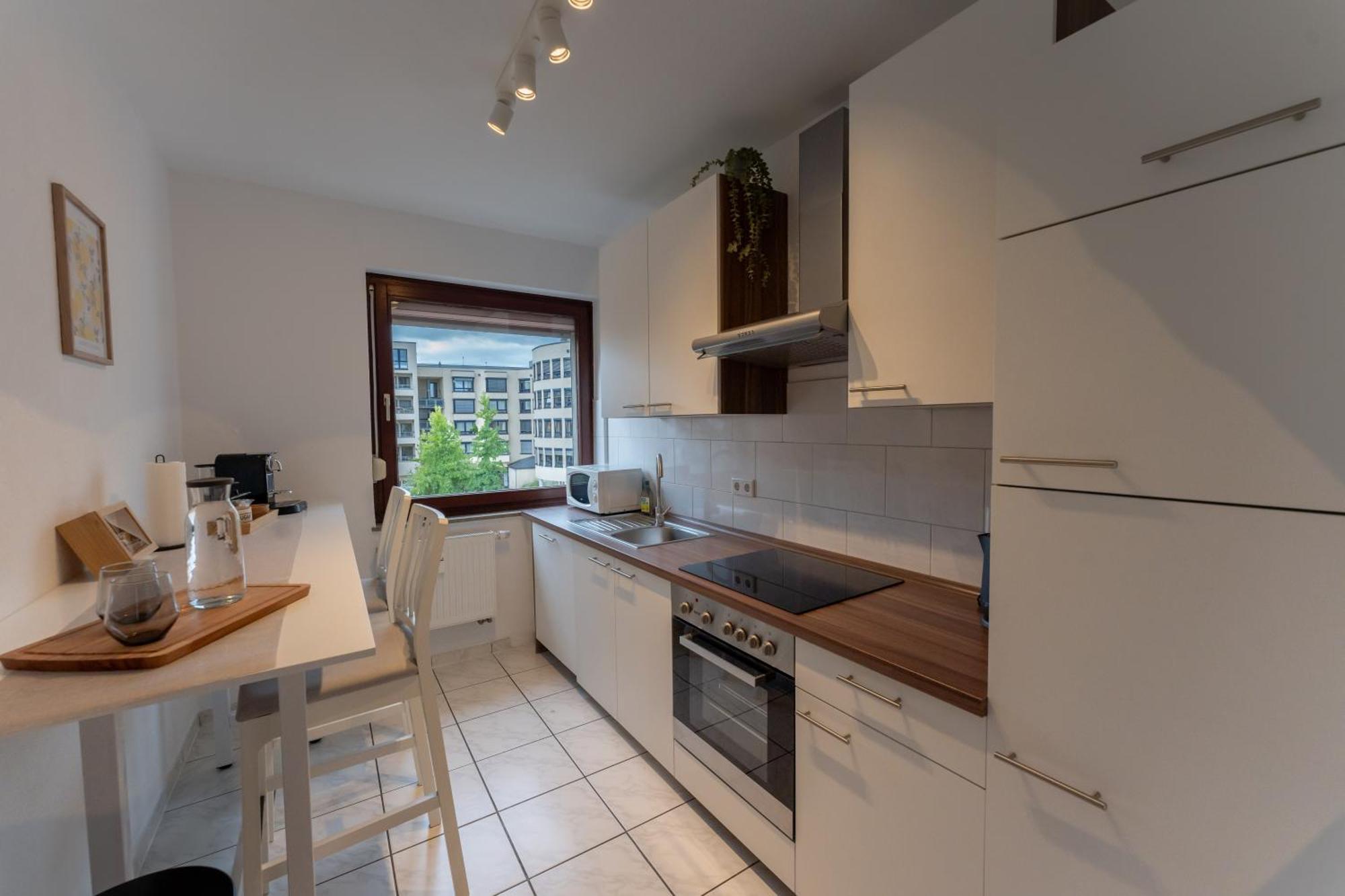 Stadtkern - Kingsize - 24H Check In - Arbeitsplatz - Nespresso - Vollausgestattet 埃森 外观 照片